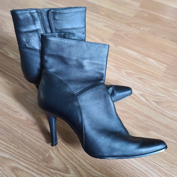 Black ankle boots. Size 39 EU - Picture 1 of 6